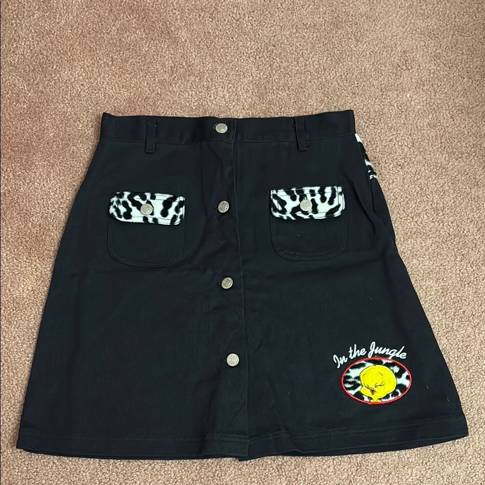 Looney tunes girls Black Button-Up Skirt with Animal Print Accents